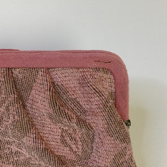 Chinese Laundry Brocade Tapestry Pink Tan Clutch Bow Silver Hardware Chain - Picture 3 of 7